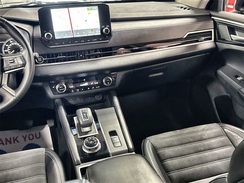 Used 2024 Mitsubishi Outlander SE image 25