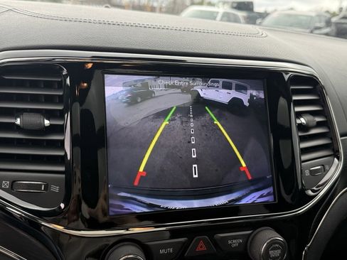 Used 2019 Jeep Grand Cherokee High Altitude image 23