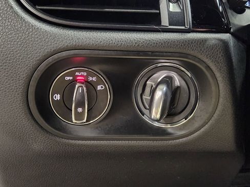 Used 2023 Porsche Macan S image 40