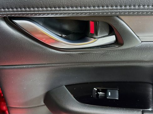 Used 2018 MAZDA CX-5 Touring w/ Preferred Equipment Package image 30