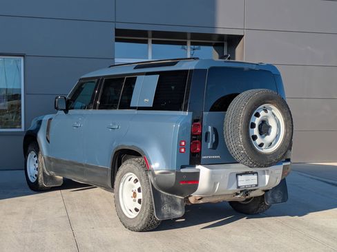 Used 2022 Land Rover Defender 110 image 10