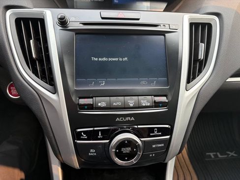 Used 2018 Acura TLX FWD image 21