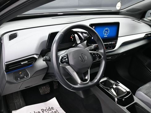 Used 2022 Volkswagen ID.4 Pro image 17