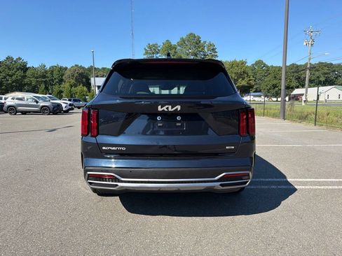 Certified 2024 Kia Sorento SX Prestige AWD/4WD image 6