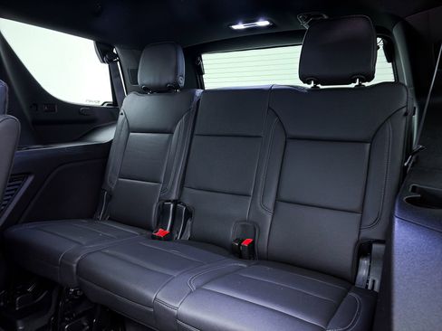 Used 2023 Chevrolet Tahoe Z71 w/ Luxury Package AWD/4WD image 41