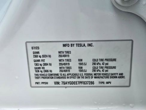 Used 2023 Tesla Model Y Long Range image 36