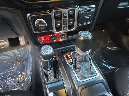 Used 2022 Jeep Wrangler Unlimited Rubicon 4xe w/ Dual Top Group image 16