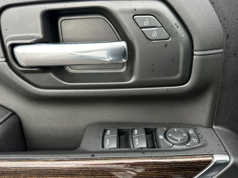 Used 2023 GMC Sierra 2500 SLE w/ SLE Value Package; image 11