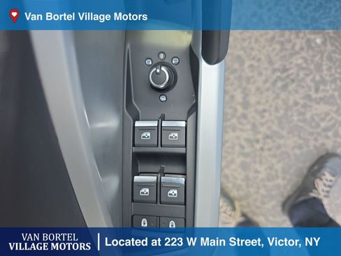 Used 2020 Audi Q3 2.0T Premium w/ Convenience Package image 13