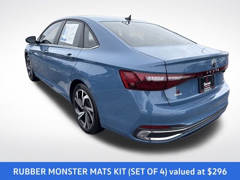 Certified 2025 Volkswagen Jetta SEL image 3