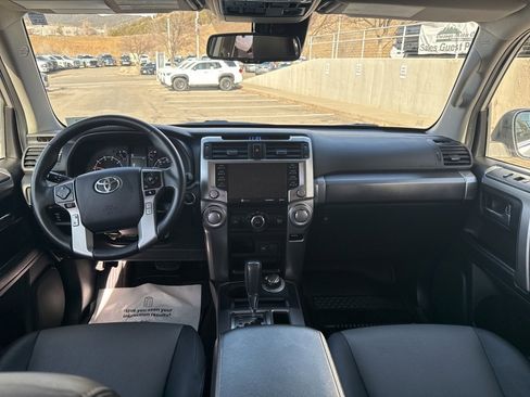 Certified 2020 Toyota 4Runner SR5 Premium image 4