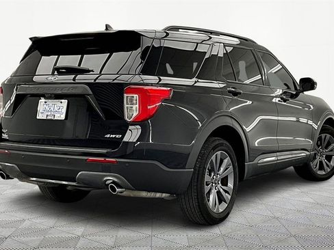 Used 2023 Ford Explorer XLT w/ Equipment Group 202A image 2