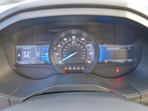 Used 2023 Ford Edge ST-Line w/ Class II Trailer Tow Package image 23