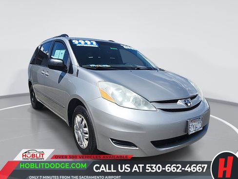 Used 2006 Toyota Sienna LE FWD image 1