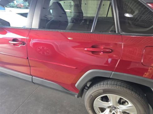 Used 2020 Toyota RAV4 XLE image 8