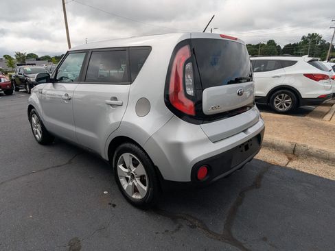 Used 2018 Kia Soul FWD image 5
