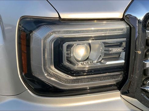 Used 2018 GMC Sierra 1500 SLT image 27