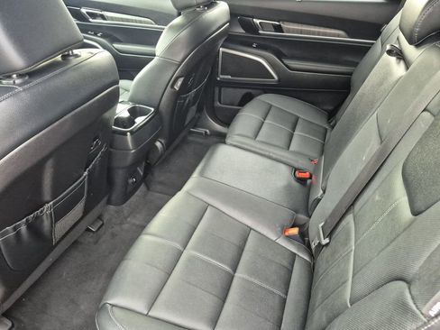 Used 2025 Kia Telluride EX image 15