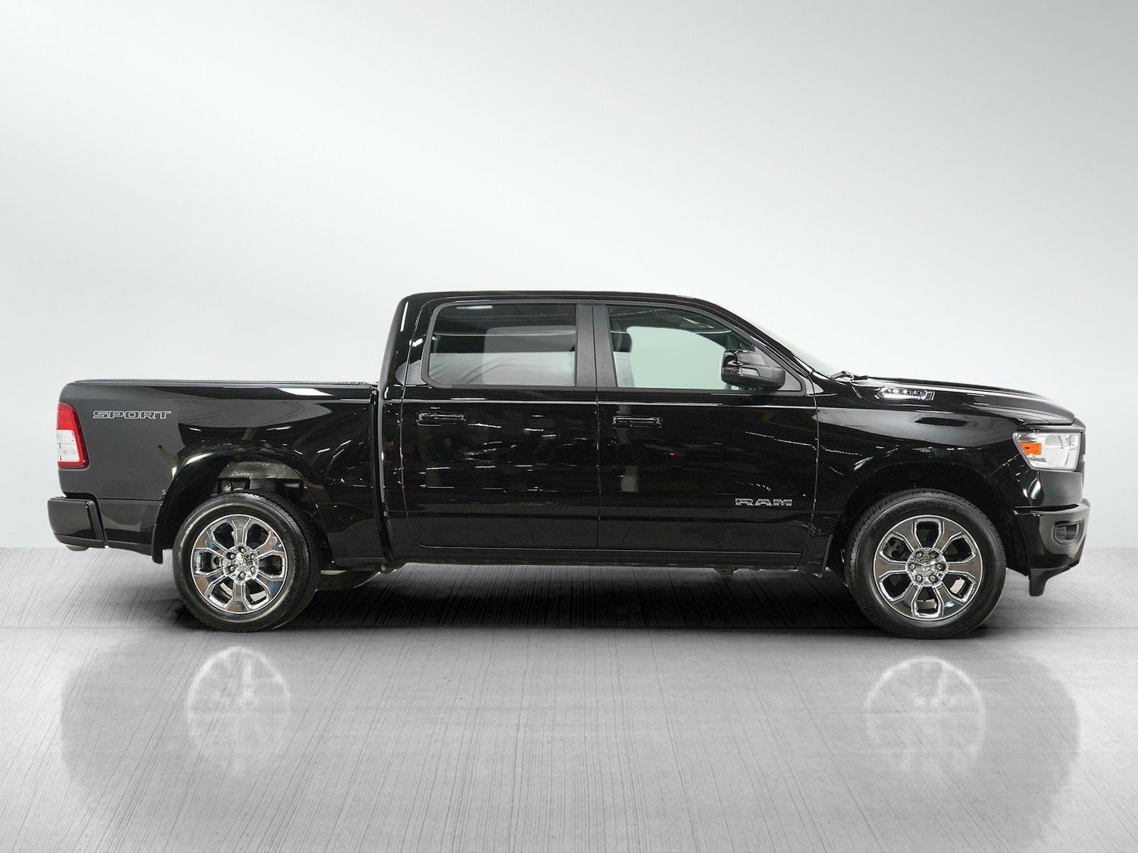 Used 2023 RAM 1500 Big Horn AWD/4WD image 7