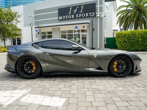 Used 2020 Ferrari 812 Superfast RWD image 36