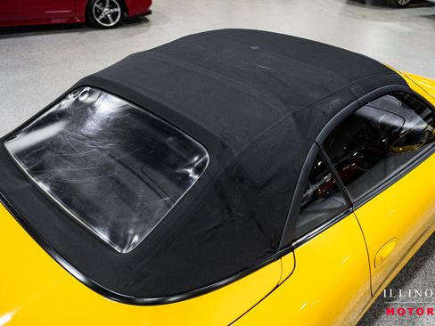 Used 2001 Porsche 911 Carrera 4 image 40