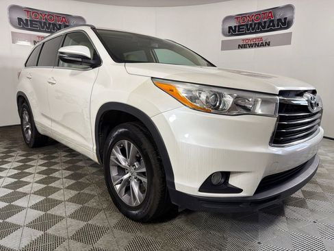 Used 2014 Toyota Highlander XLE image 1