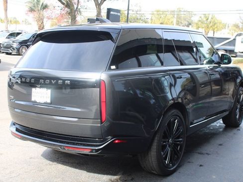 Used 2024 Land Rover Range Rover Autobiography image 7
