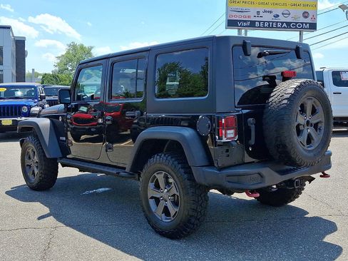 Used 2018 Jeep Wrangler Unlimited Rubicon AWD/4WD image 4