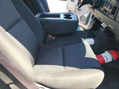 Used 2013 Chevrolet Silverado 2500 W/T image 21