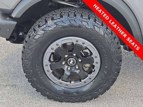 Used 2022 Ford Bronco Badlands image 7