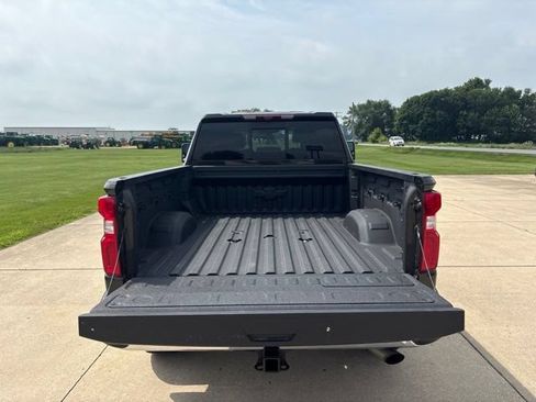 Used 2021 Chevrolet Silverado 2500 LTZ w/ LTZ Premium Package AWD/4WD image 16