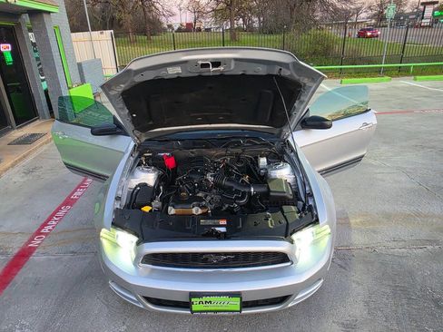 Used 2013 Ford Mustang Coupe image 52