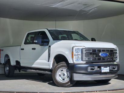 New 2026 Ford F250 XL w/ FX4 Off-Road Package