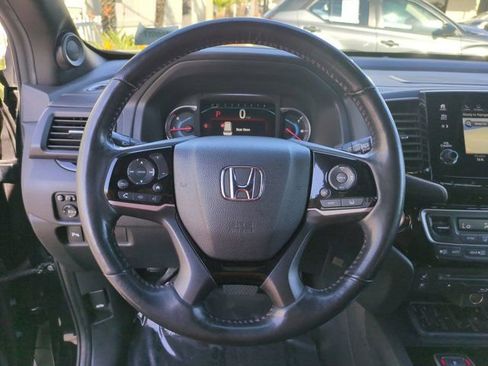 Used 2020 Honda Pilot Black Edition image 18