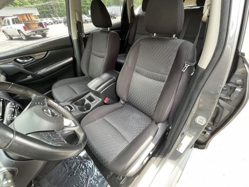 Used 2019 Nissan Rogue SV FWD image 10
