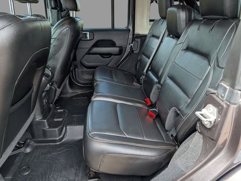 Used 2020 Jeep Wrangler Unlimited Sahara AWD/4WD image 37