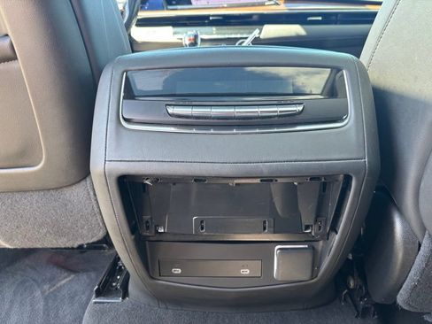 Used 2023 Cadillac Escalade Premium Luxury AWD/4WD image 15