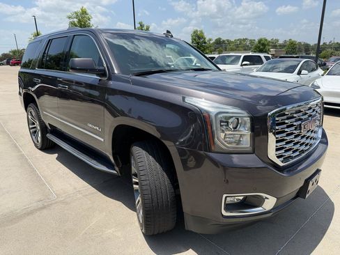 Used 2018 GMC Yukon Denali w/ Open Road Package RWD image 3