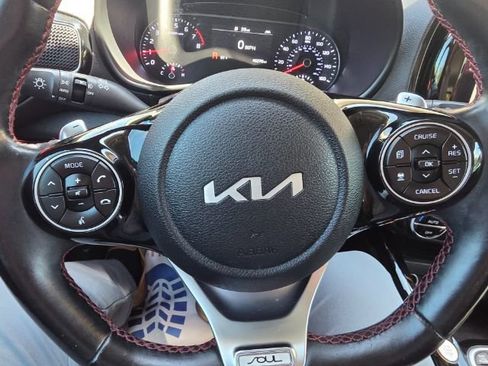Used 2022 Kia Soul Turbo FWD image 10