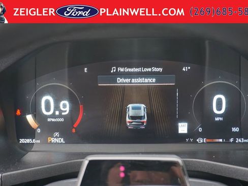 Used 2025 Ford Explorer Platinum w/ LUX Leather Package AWD/4WD image 33