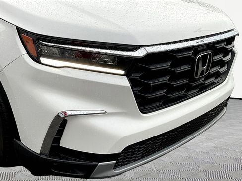 Used 2025 Honda Pilot EX-L image 33