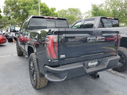 New 2026 GMC Sierra 2500 AT4 w/ AT4 Premium Plus Package AWD/4WD image 4