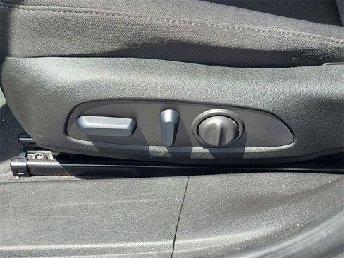 Used 2024 Chevrolet Malibu LT image 14