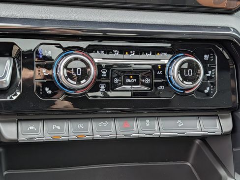 New 2026 GMC Sierra 1500 AT4 w/ AT4 Premium Package AWD/4WD image 15