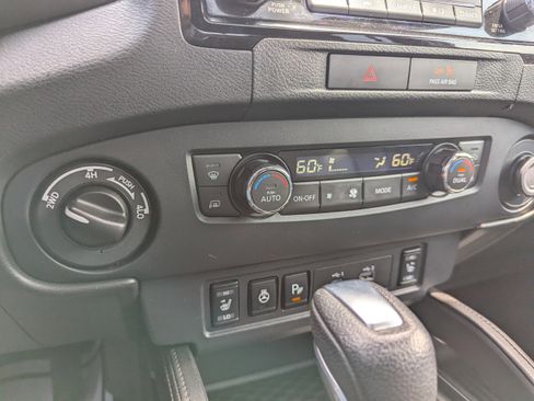 Used 2022 Nissan Frontier PRO-4X w/ Pro-4X Premium Package AWD/4WD image 24