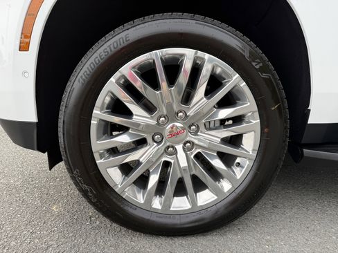 New 2026 GMC Yukon XL Elevation w/ LPO, Illumination Package image 13