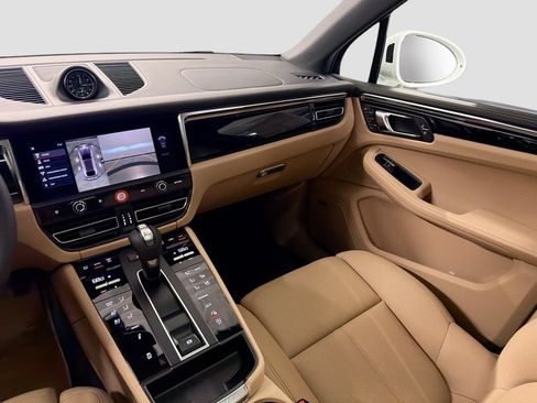 New 2026 Porsche Macan AWD/4WD image 24