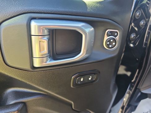 Used 2022 Jeep Wrangler Unlimited Sport AWD/4WD image 8