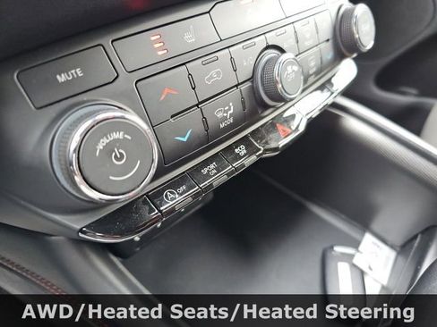 Used 2023 Dodge Durango GT image 16