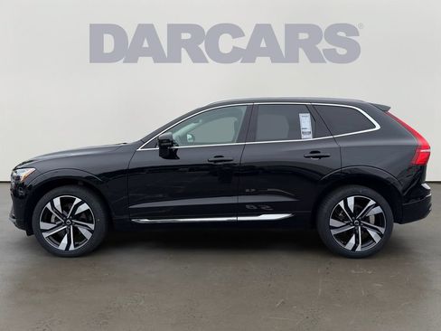 Used 2023 Volvo XC60 B5 Plus w/ Climate Package AWD/4WD image 4